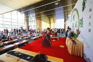 大報(bào)恩寺景區(qū)組織在寧留學(xué)生體驗(yàn)端午傳統(tǒng)文化，促進(jìn)中外文化藝術(shù)交流